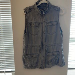 EUC Max Jeans cargo vest